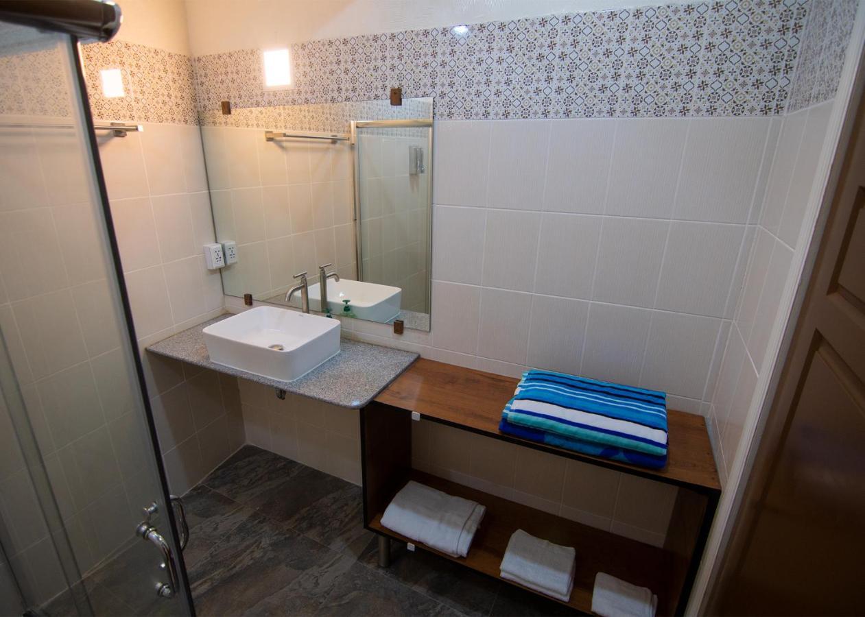 Leuchtturm Resort Boljoon Esterno foto